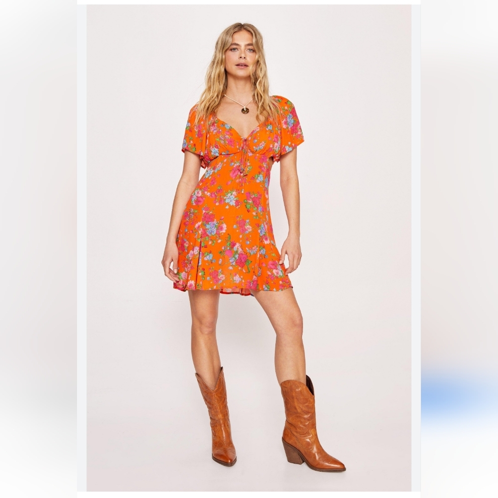 Nasty Gal Orange Floral Skater Sun Dress Short Sleeves W/ Side Cut Outs Sz 4 NWT
